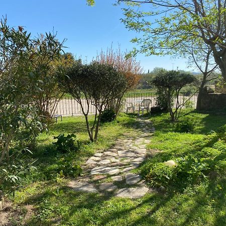 Appartement Cosy En Rdc Remoulins Εξωτερικό φωτογραφία