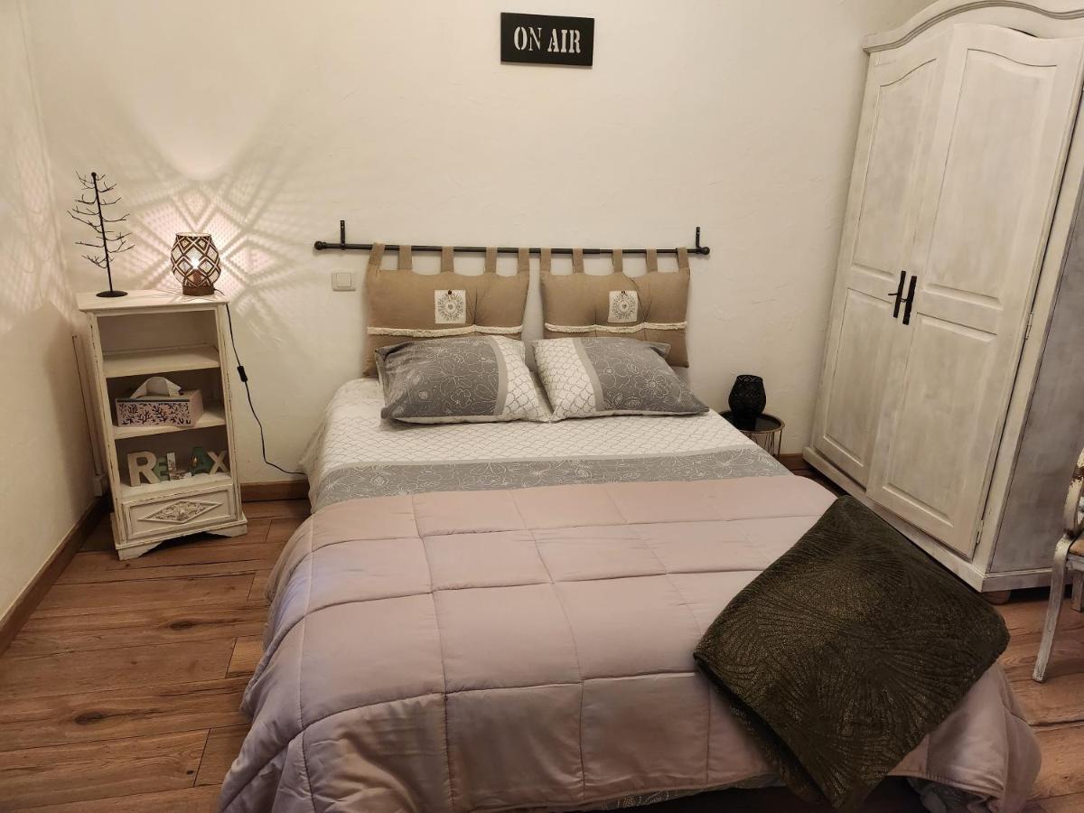 Appartement Cosy En Rdc Remoulins Εξωτερικό φωτογραφία